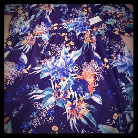 Dress - Picture 1 of 3